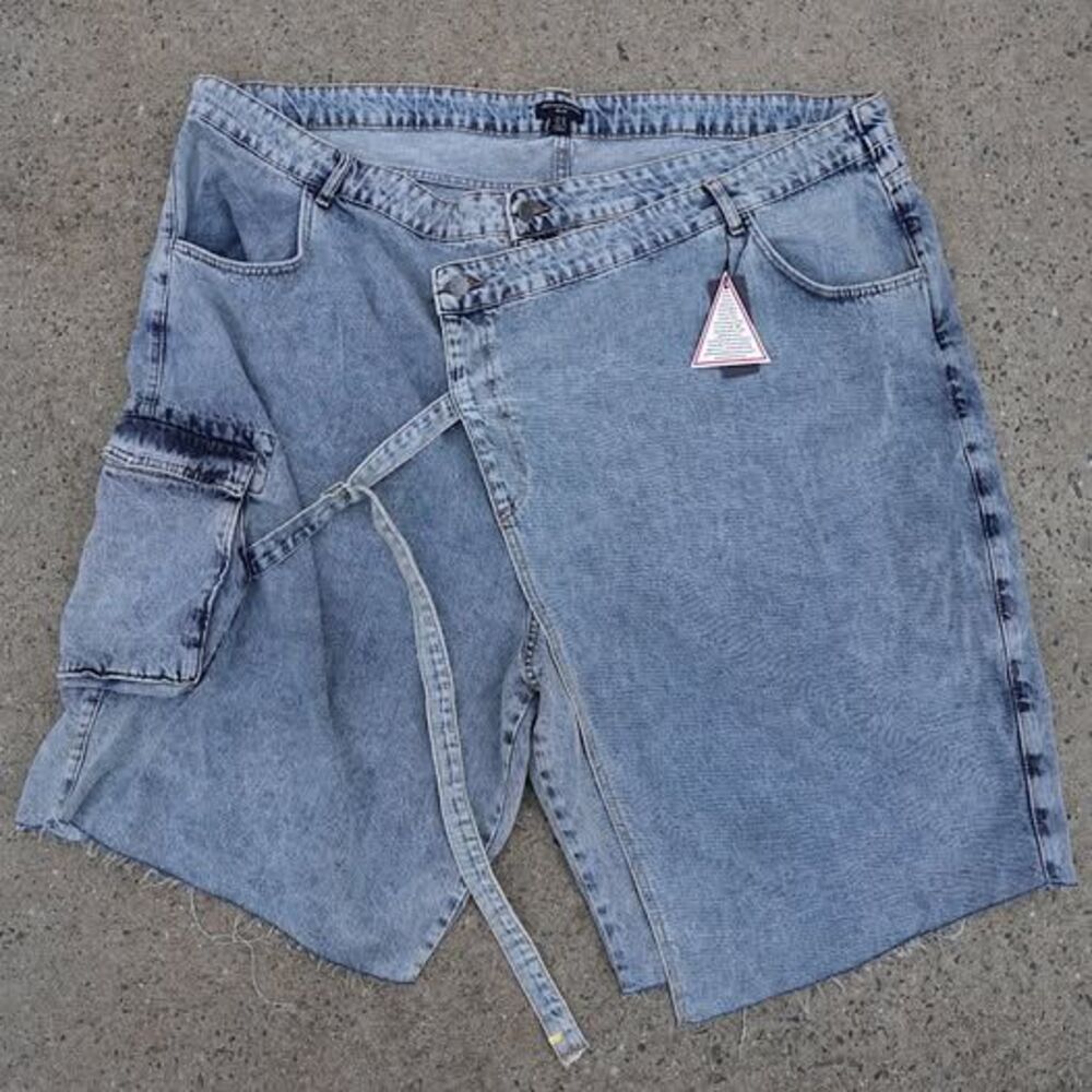 PLT Plus Size 30 Asymmetrical Wrap Denim Cargo Shorts Light Acid Wash NWT Y2K